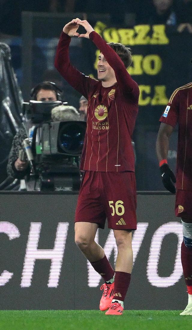 罗马队长荣膺最佳球员奖,成为赛季焦点的简单介绍 罗马队长荣膺最佳球员奖,成为赛季焦点的简单介绍