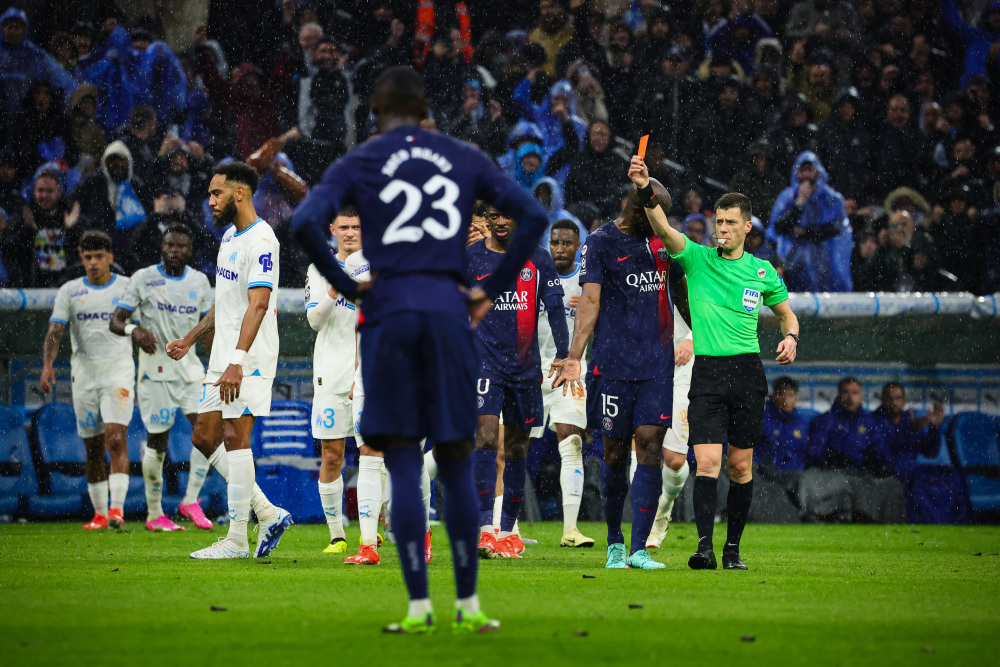 包含巴黎圣日耳曼再胜一仗,一路领先的词条 包含巴黎圣日耳曼再胜一仗,一路领先的词条