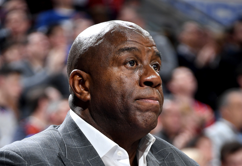 包含拉塞尔传承魔术师衣钵,灯泡队再度成为篮球赛场焦点的词条 包含拉塞尔传承魔术师衣钵,灯泡队再度成为篮球赛场焦点的词条