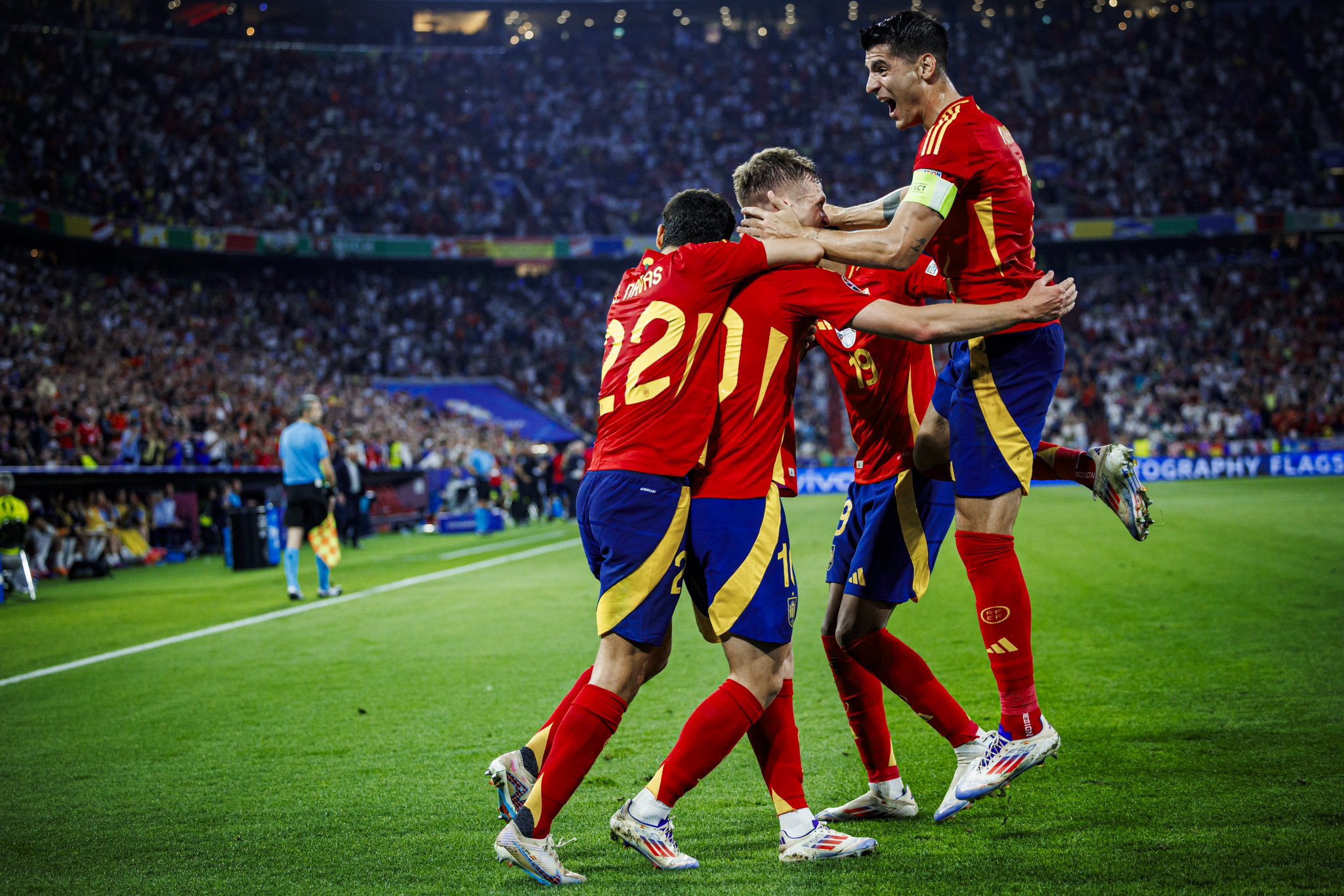 关于欧洲赛场上精彩对决带来无限期待的信息 关于欧洲赛场上精彩对决带来无限期待的信息