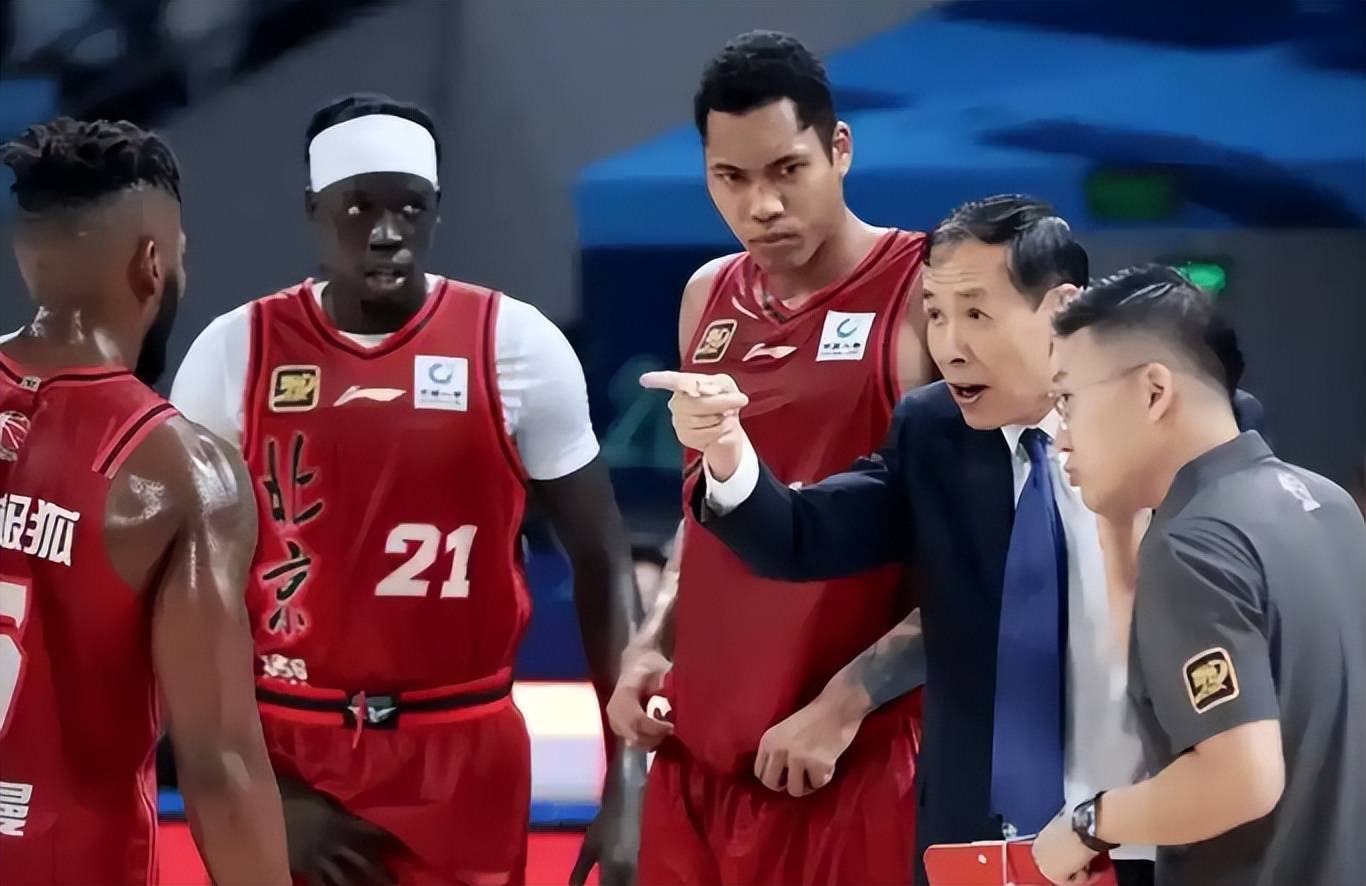 关于纽卡斯尔联球员受伤情况稳定,可望尽快复出的信息 关于纽卡斯尔联球员受伤情况稳定,可望尽快复出的信息