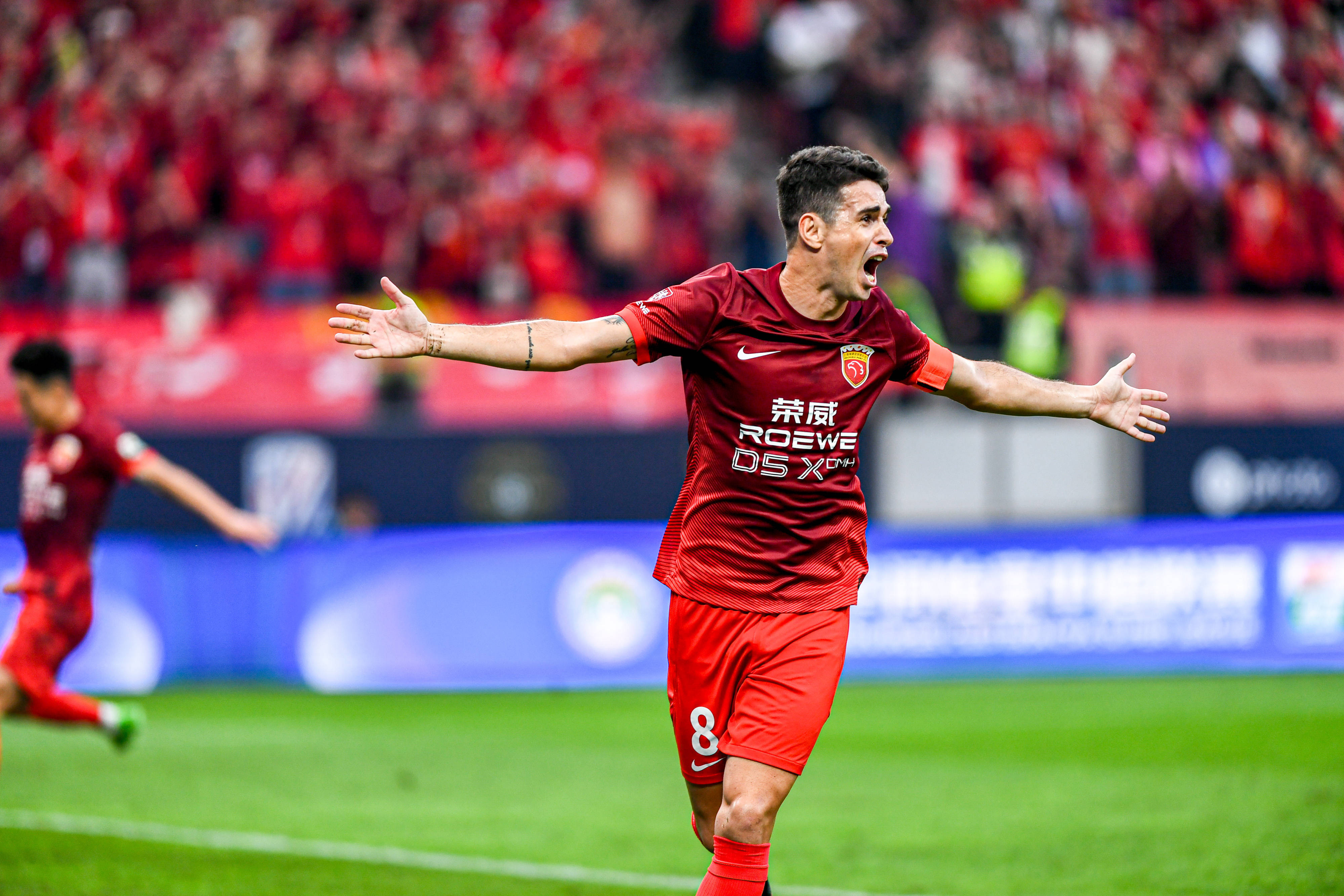 包含新秀球员崭露头角:足球比赛中的惊喜表现的词条 包含新秀球员崭露头角:足球比赛中的惊喜表现的词条