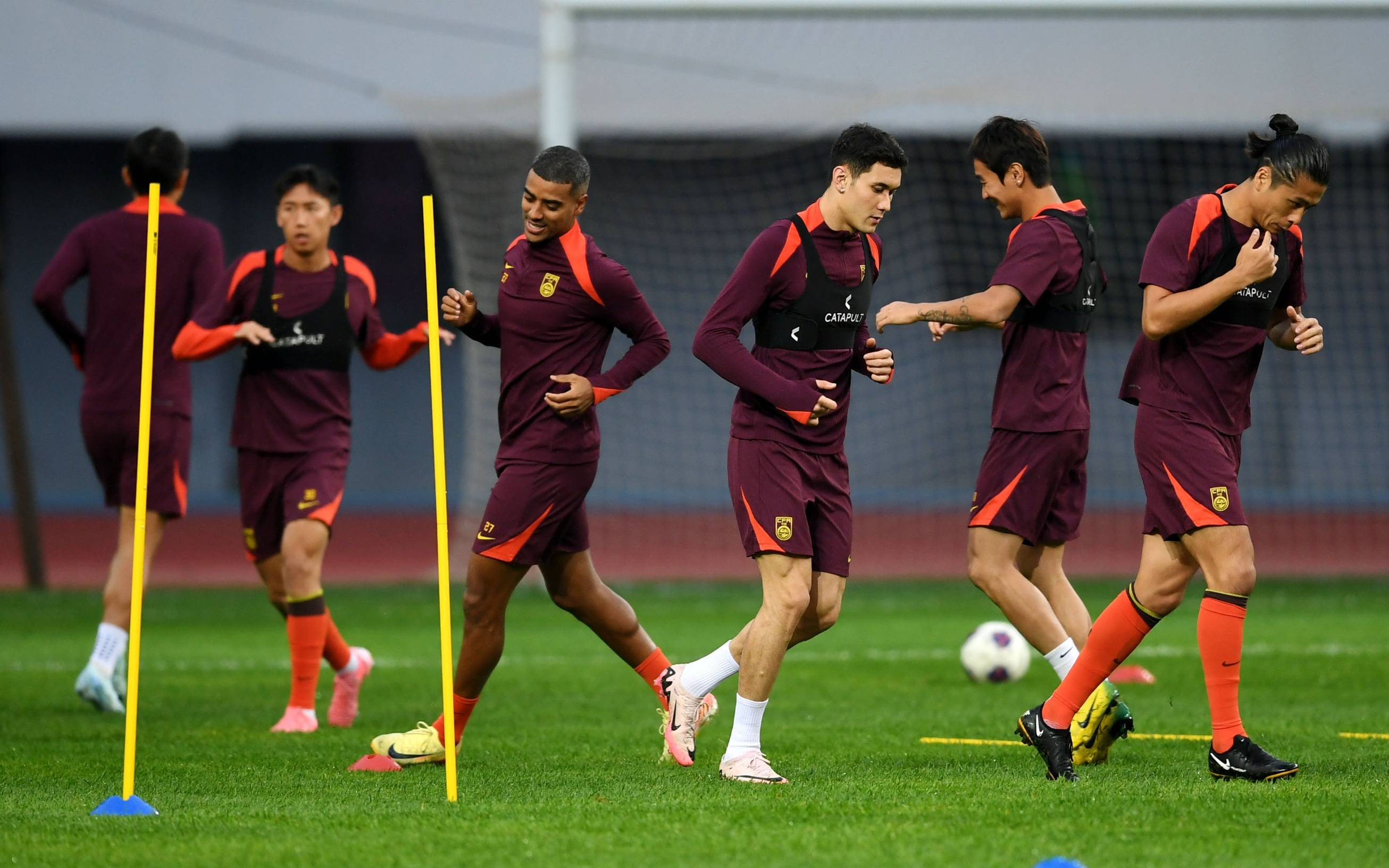 阿尔及利亚国脚加盟英超球队,迎来新挑战的简单介绍 阿尔及利亚国脚加盟英超球队,迎来新挑战的简单介绍