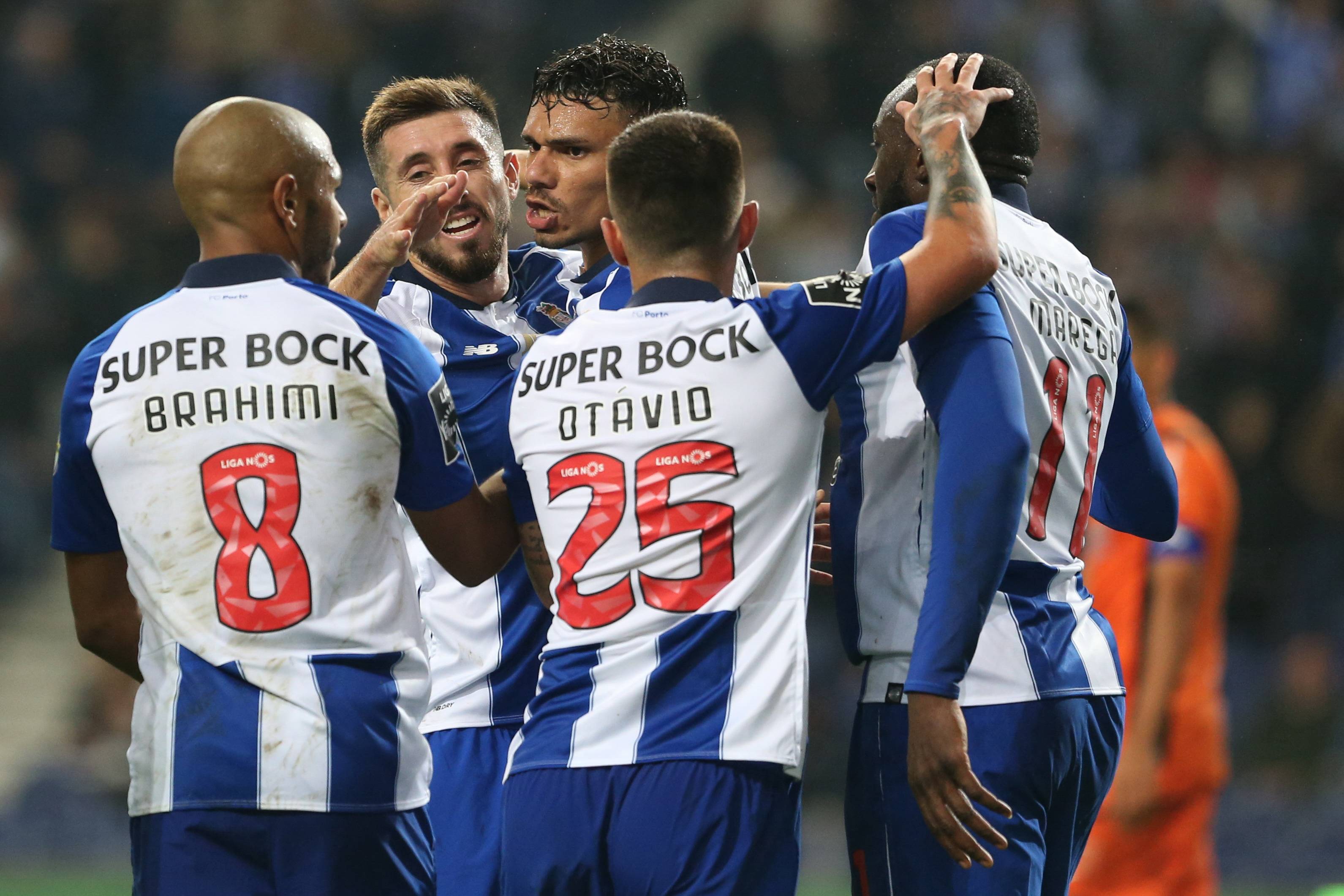 包含勒阿弗尔队在比赛中卓尔不群,战胜对手的词条 包含勒阿弗尔队在比赛中卓尔不群,战胜对手的词条