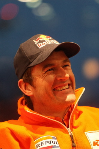 关于卫冕之路：球队全力以赴蓄势待发夺冠的信息