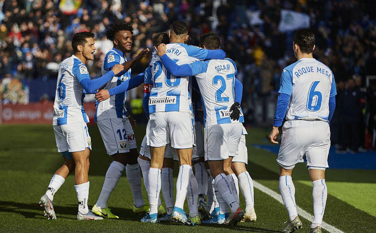 赫塔菲客场不敌奥萨苏纳，遭遇连败的简单介绍