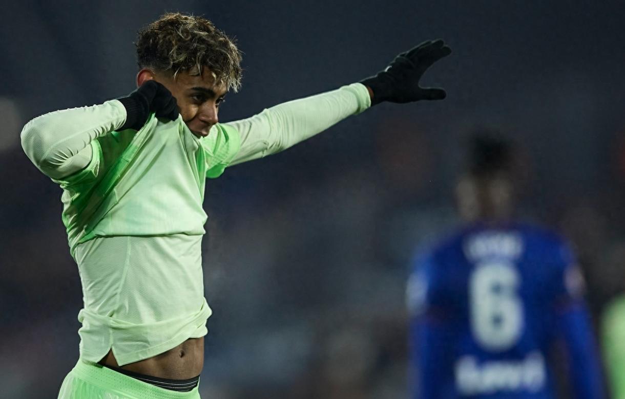 包含赫塔菲豪取客场分,继续保持不败的词条 包含赫塔菲豪取客场分,继续保持不败的词条