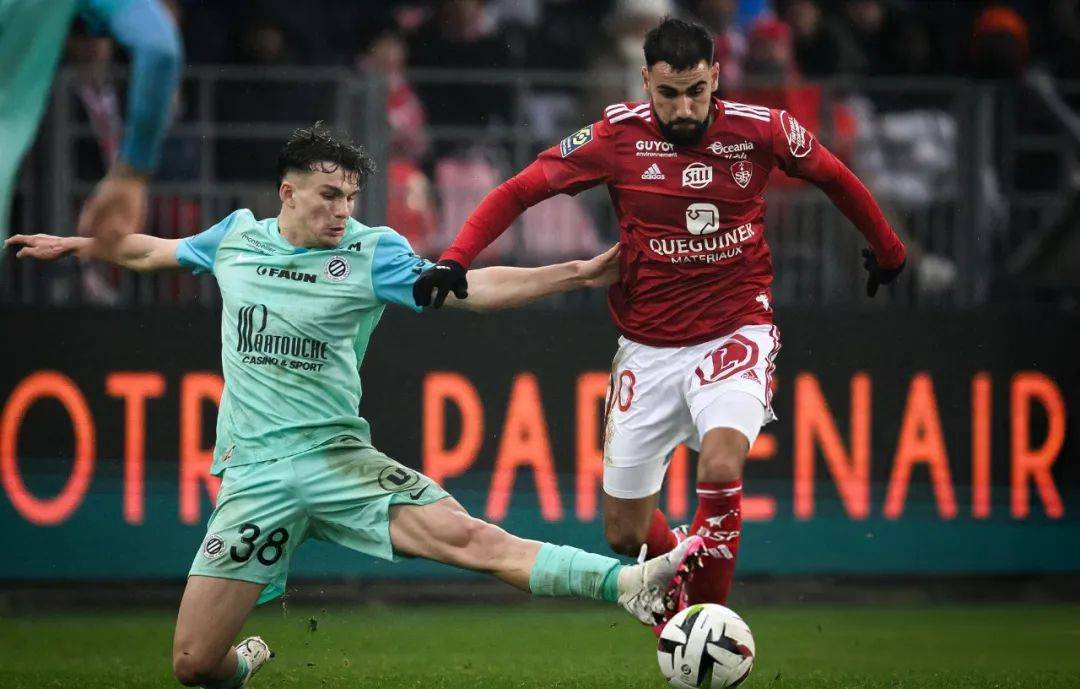 包含雷恩客场惜败昂热，遭遇双杀的词条