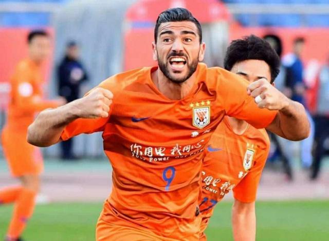 河南建业主场大胜,球队士气高涨 河南建业主场大胜,球队士气高涨