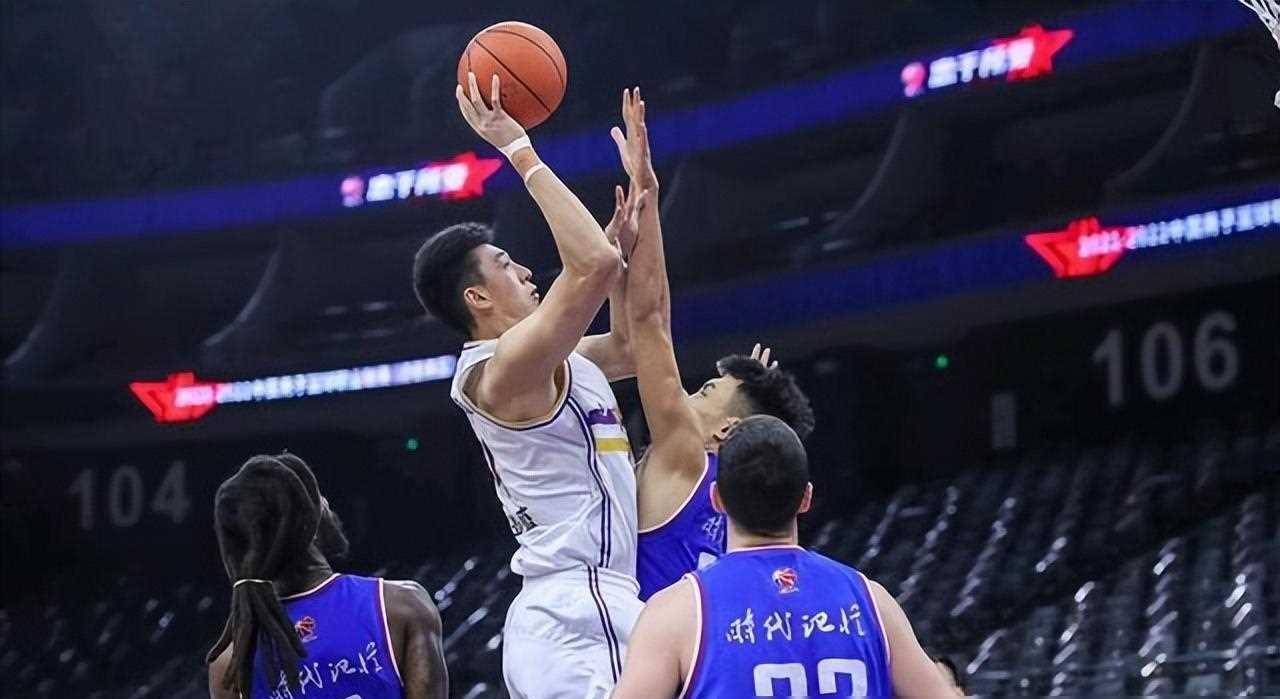 山西队凭借默契合作取得胜利 山西队凭借默契合作取得胜利