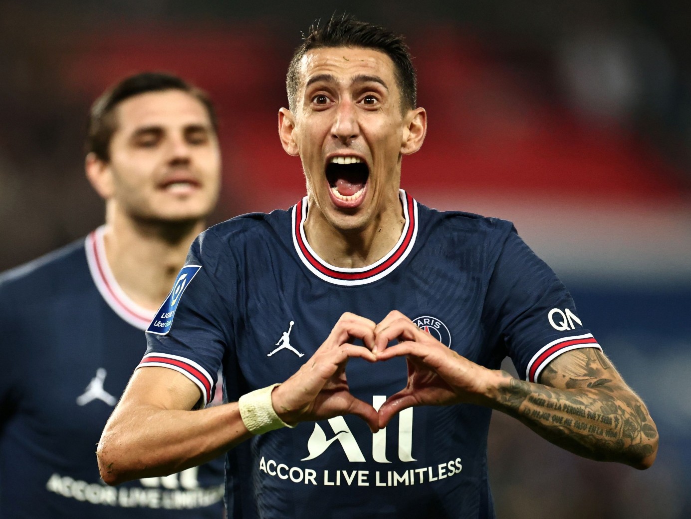 里尔客场逆转战胜,实现重要胜利 里尔客场逆转战胜,实现重要胜利