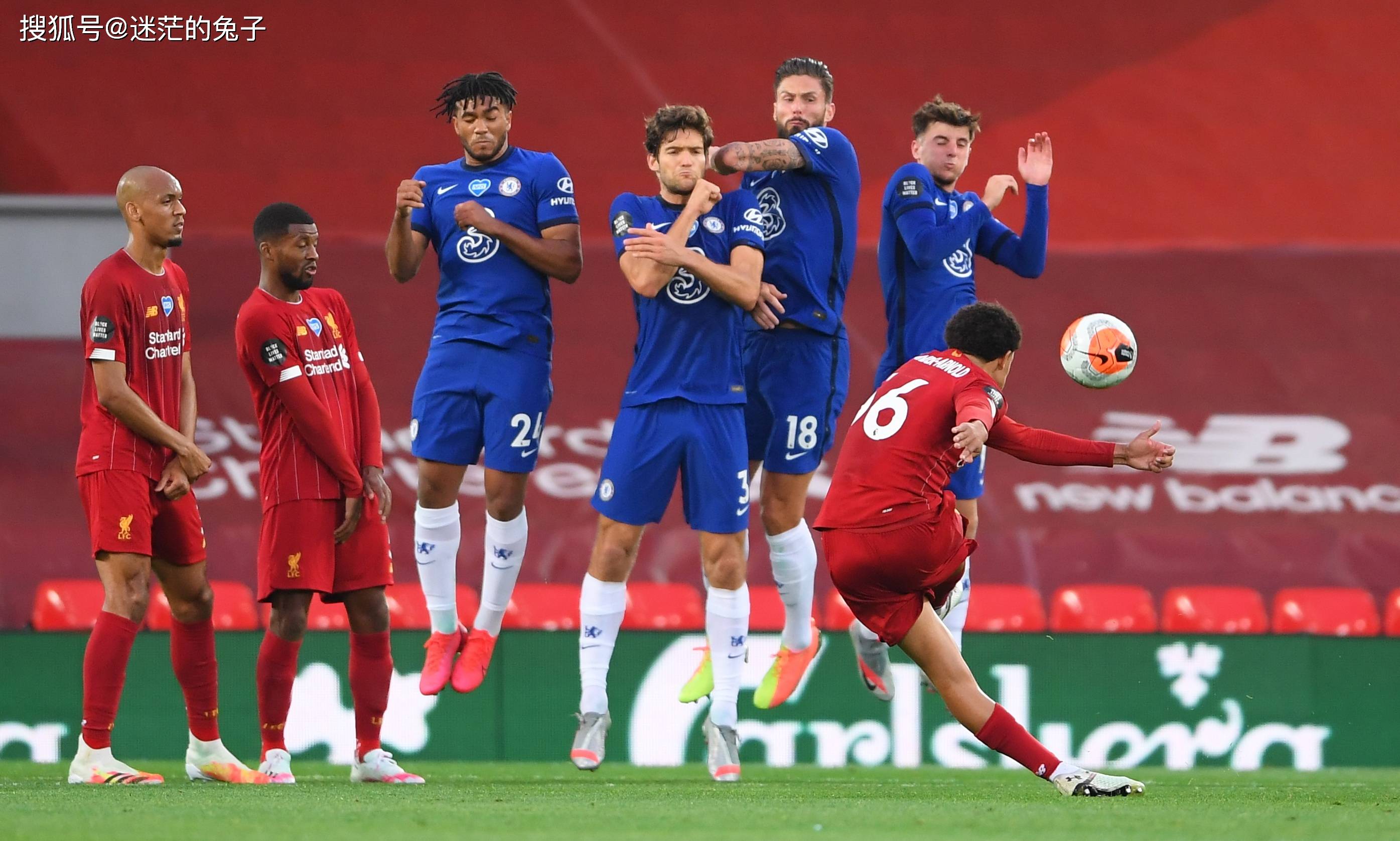 莱比锡红牛前锋连续破门,成为球队进攻焦点 莱比锡红牛前锋连续破门,成为球队进攻焦点