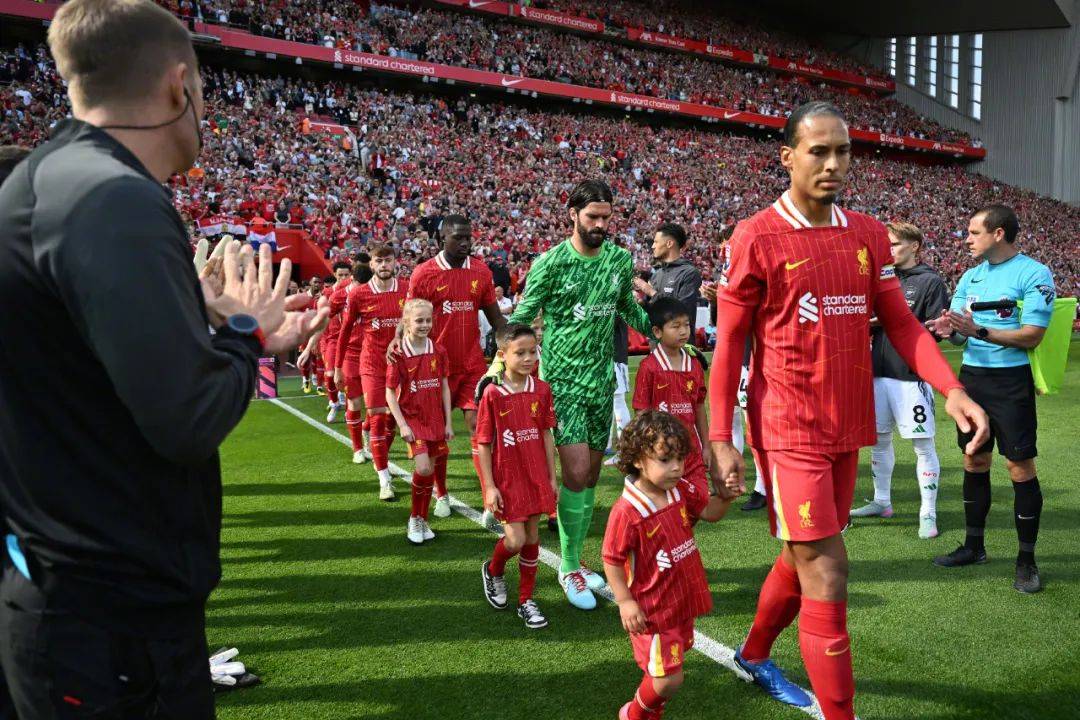 利物浦队长领衔,带领球队逆转胜切尔西,豪取三分 利物浦队长领衔,带领球队逆转胜切尔西,豪取三分