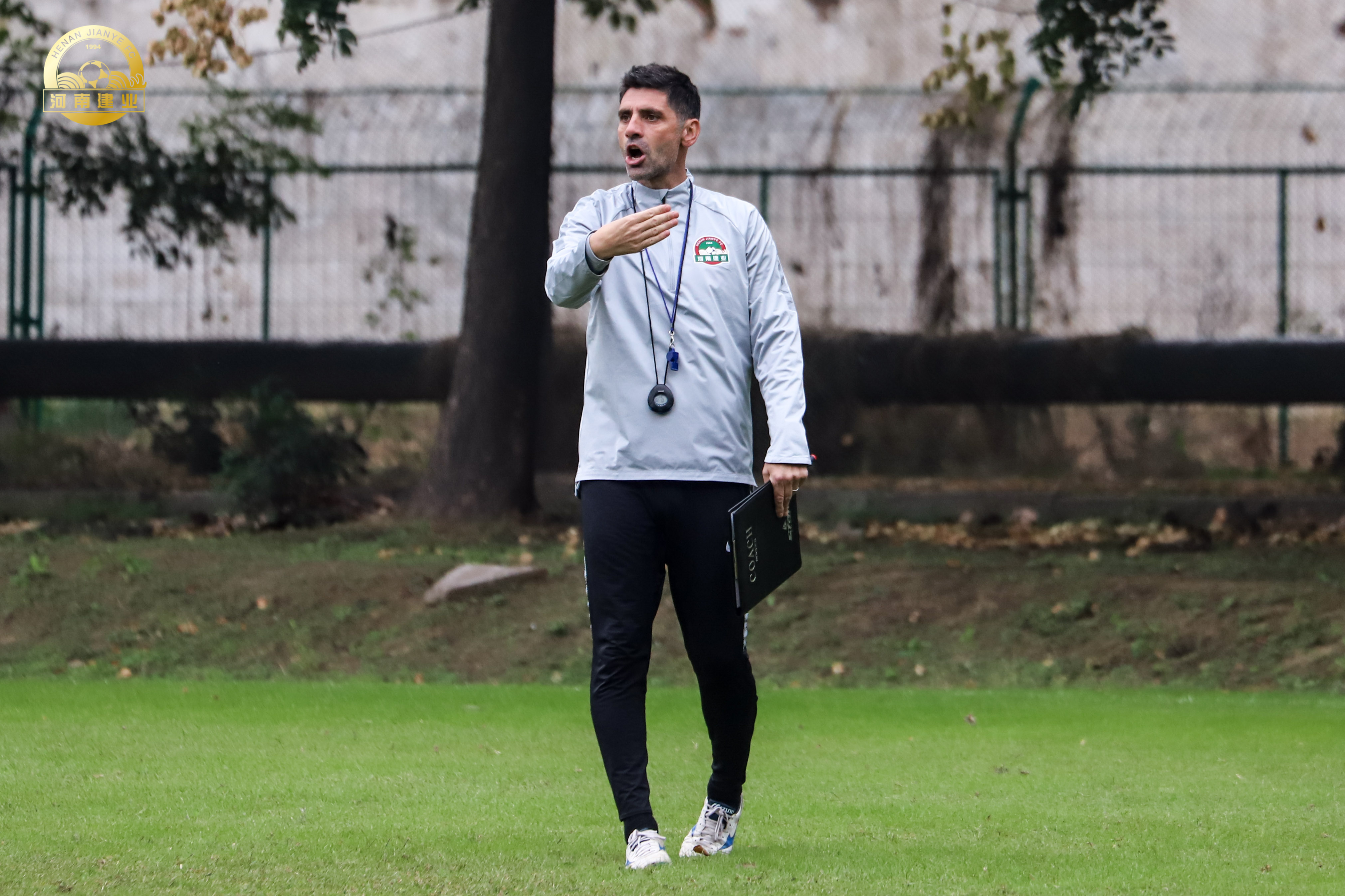 关于广州恒大队主教练发布备战策略的信息 关于广州恒大队主教练发布备战策略的信息