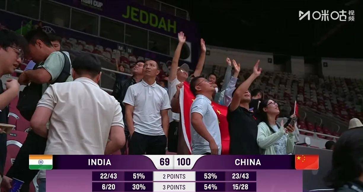 在近期的比赛中,球员们发挥了稳定的状态,取得了一波连胜 在近期的比赛中,球员们发挥了稳定的状态,取得了一波连胜