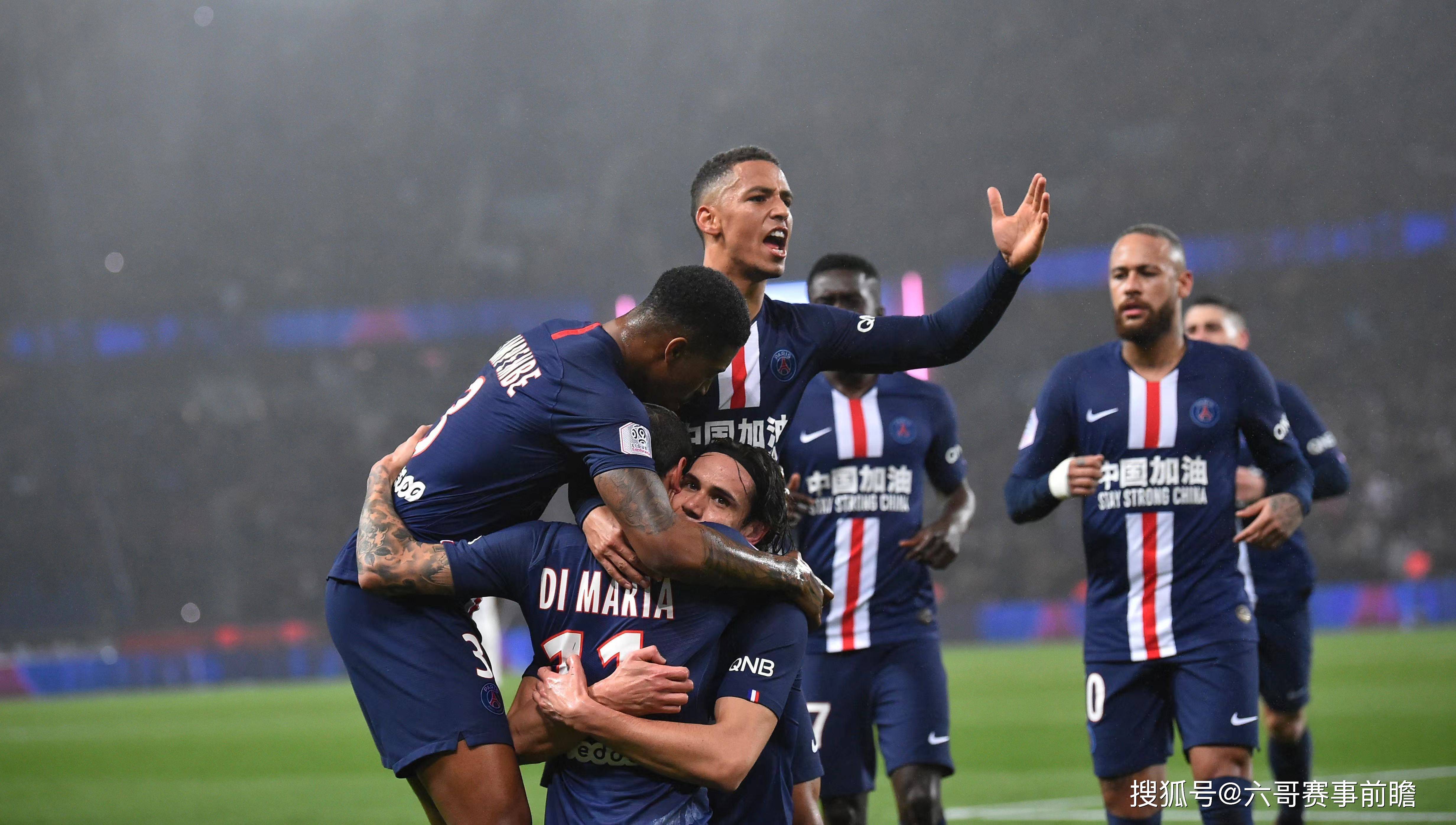 包含巴黎圣日耳曼豪取三分，继续领跑法甲联赛的词条