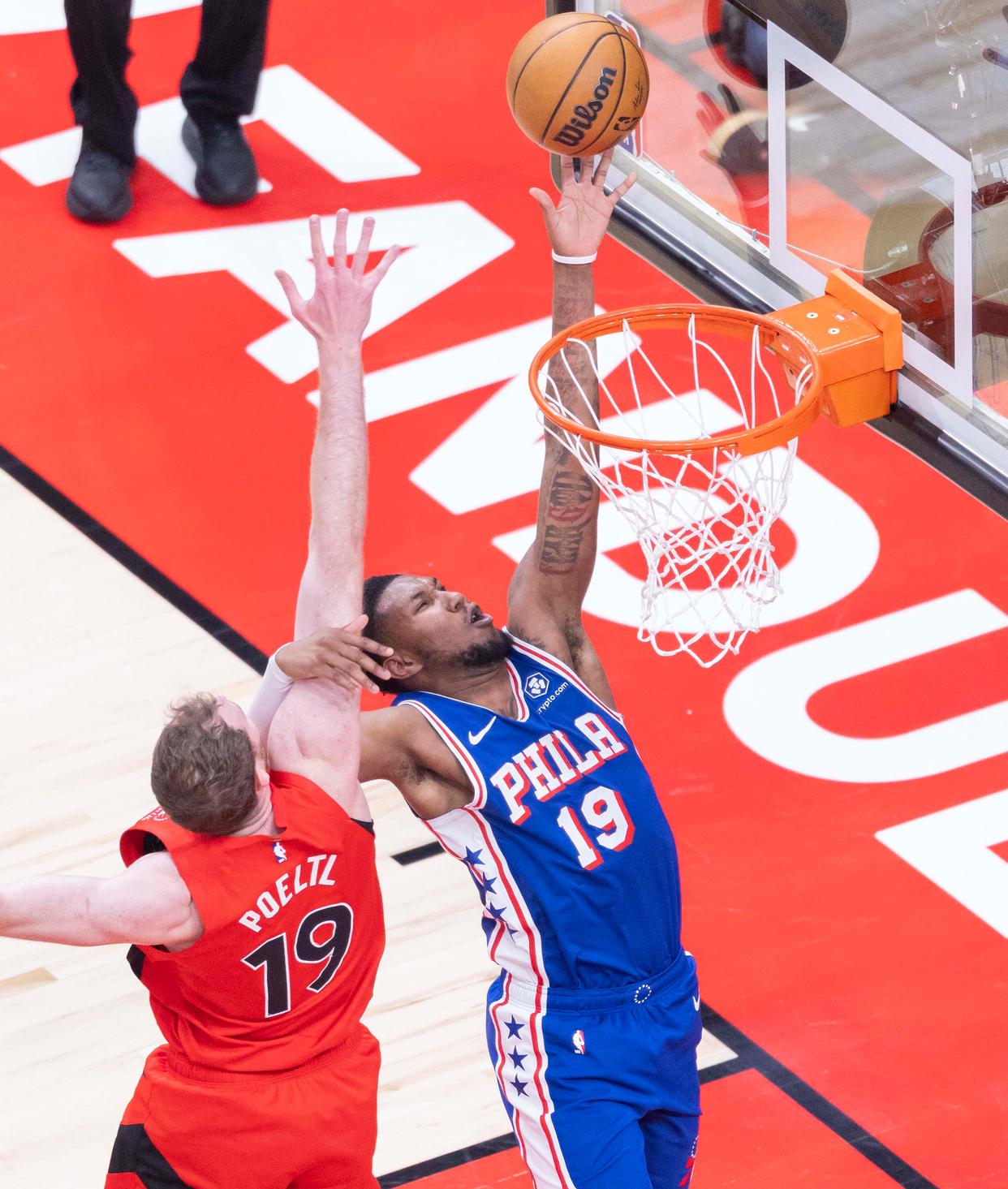 猛龙后卫被提名本赛季最佳防守球员 猛龙后卫被提名本赛季最佳防守球员