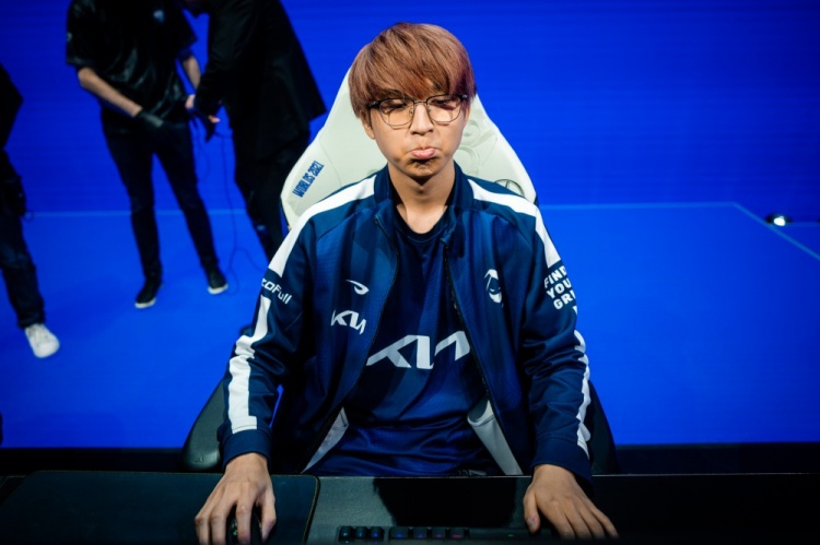 NS翻盘SHR,Hanssama完成史诗逆转顶尖较量八强赛,技惊四座 NS翻盘SHR,Hanssama完成史诗逆转顶尖较量八强赛,技惊四座