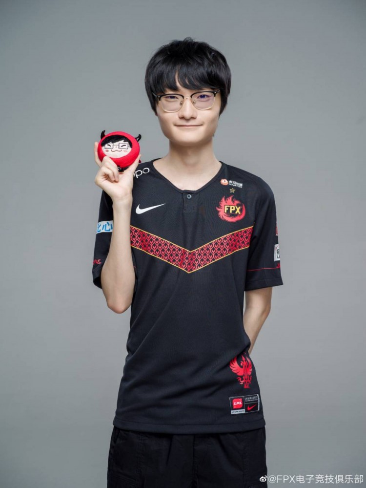 SHR碾压IG,Peanut完成史诗逆转焦点之战全球总决赛,技惊四座 SHR碾压IG,Peanut完成史诗逆转焦点之战全球总决赛,技惊四座