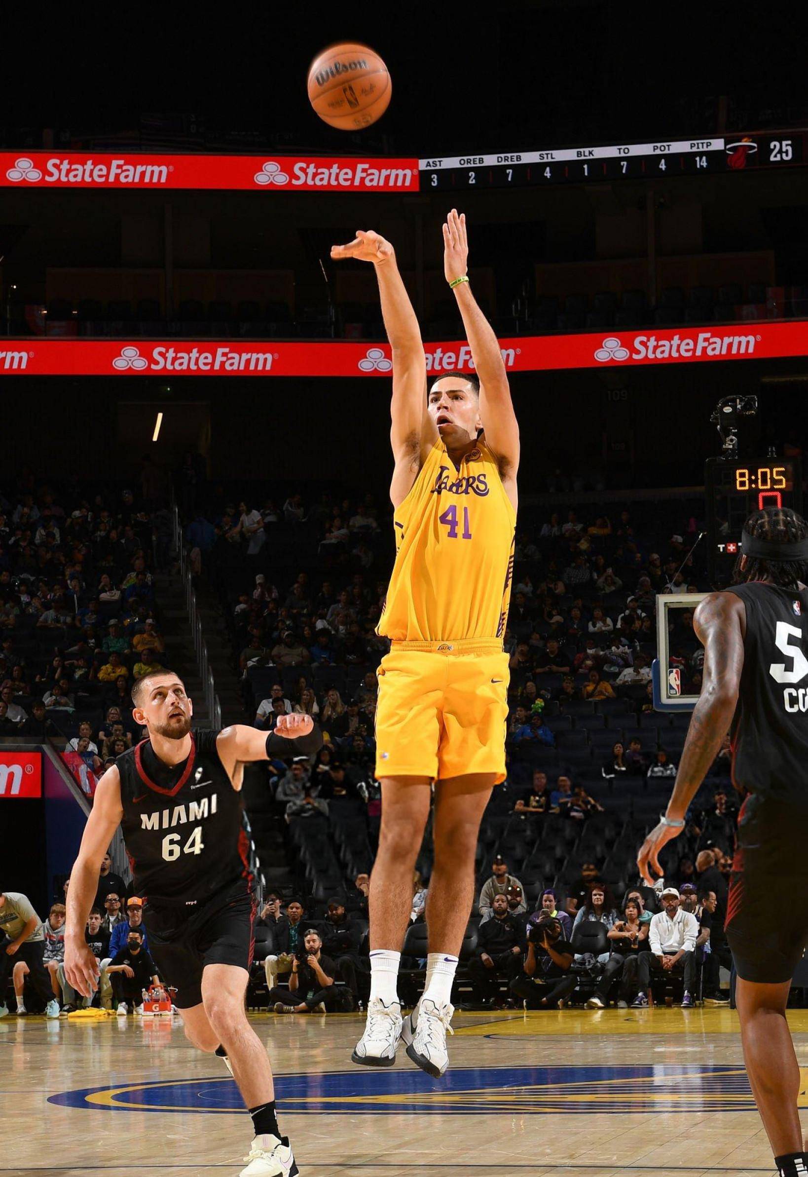 关于湖人队大胜湖人队,开启强势连胜之旅的信息 关于湖人队大胜湖人队,开启强势连胜之旅的信息