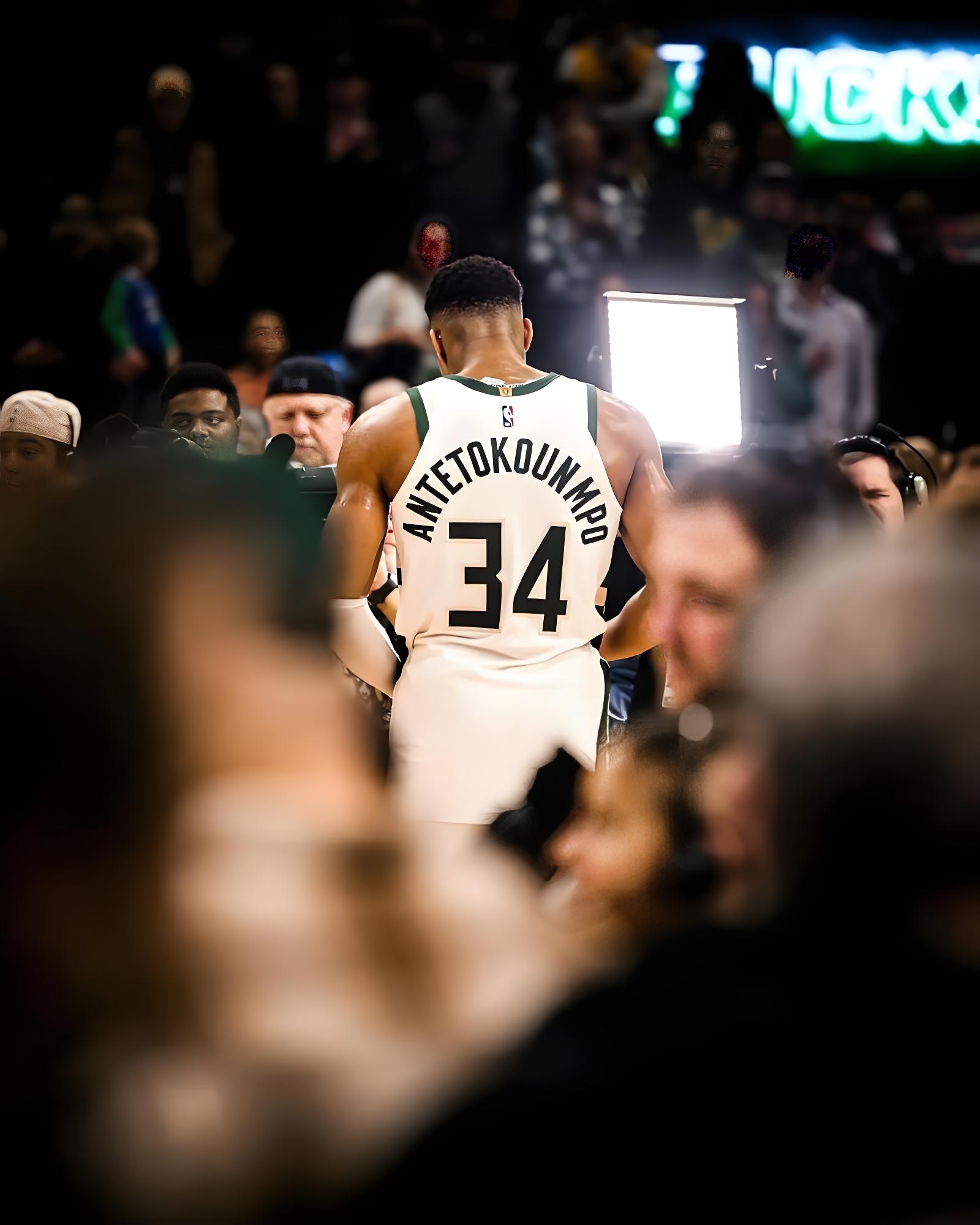 关于雄鹿大胜活塞,字母哥砍下29分的信息 关于雄鹿大胜活塞,字母哥砍下29分的信息