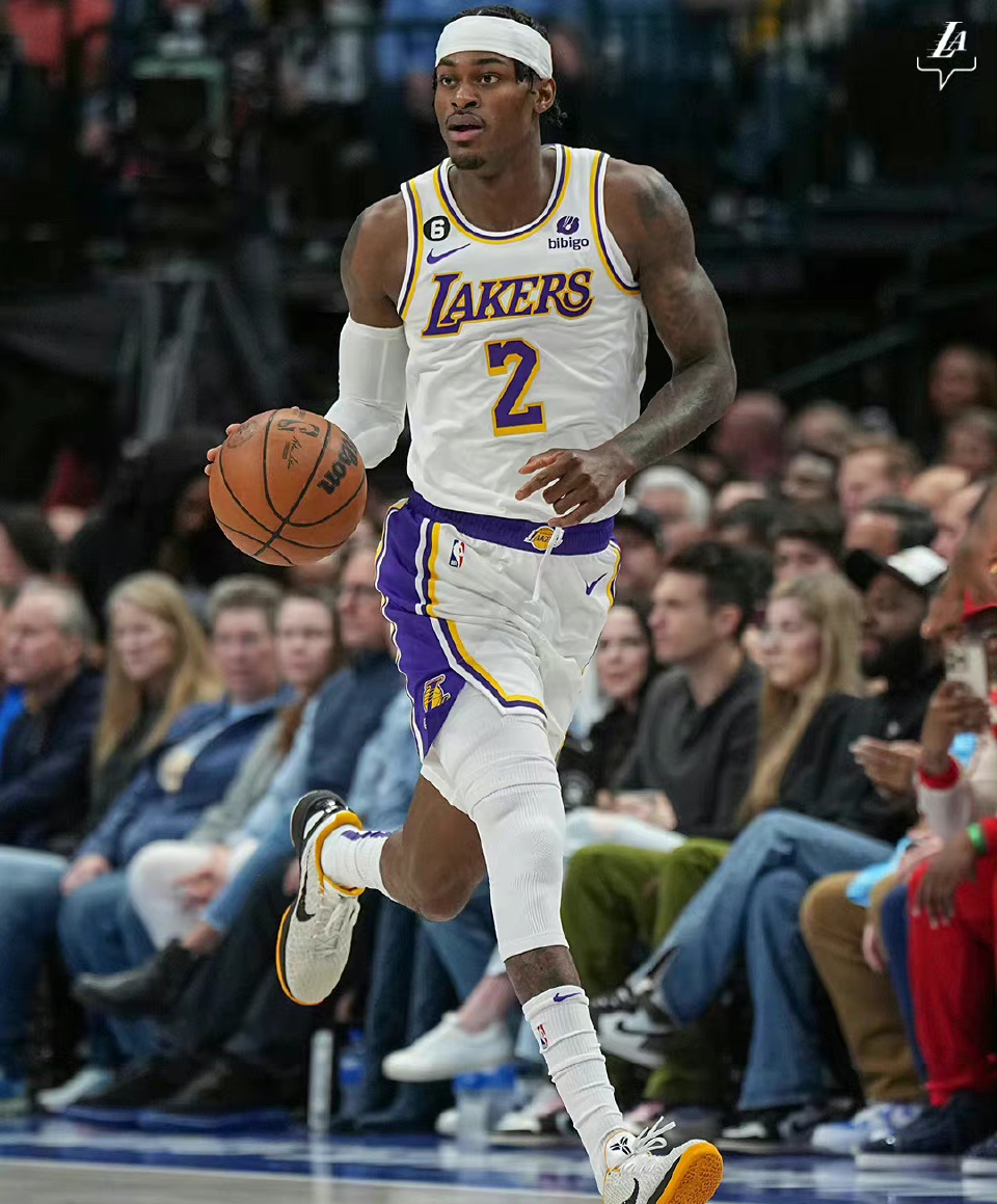 湖人逆转独行侠,再次展现强大实力 湖人逆转独行侠,再次展现强大实力