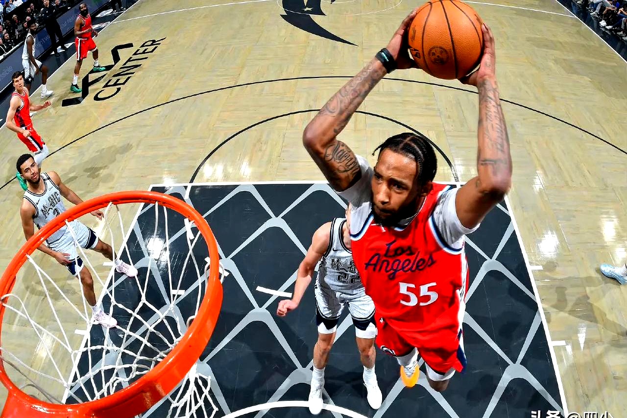 快船队横扫凯尔特人，继续保持不败