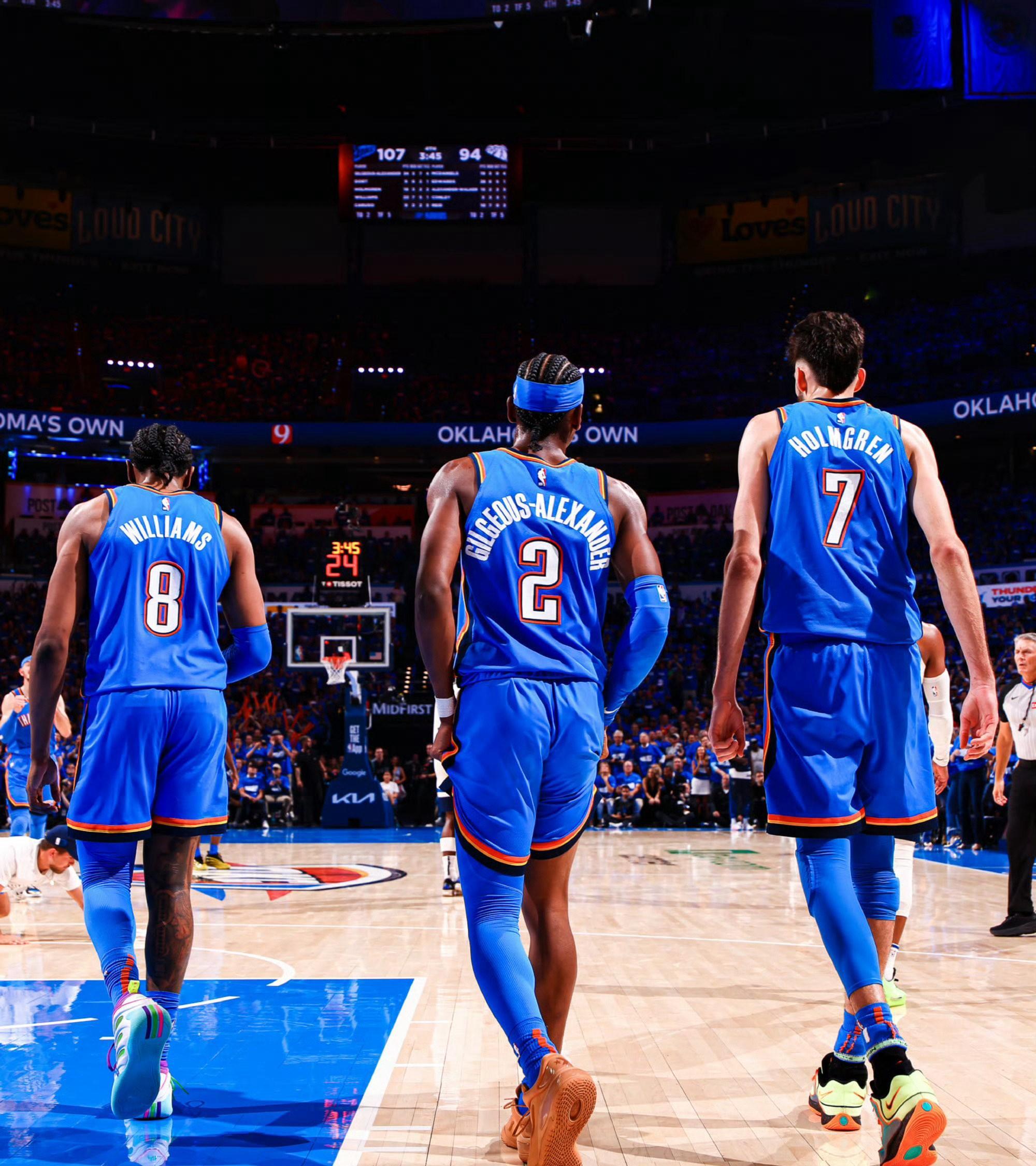 快船队横扫凯尔特人，继续保持不败