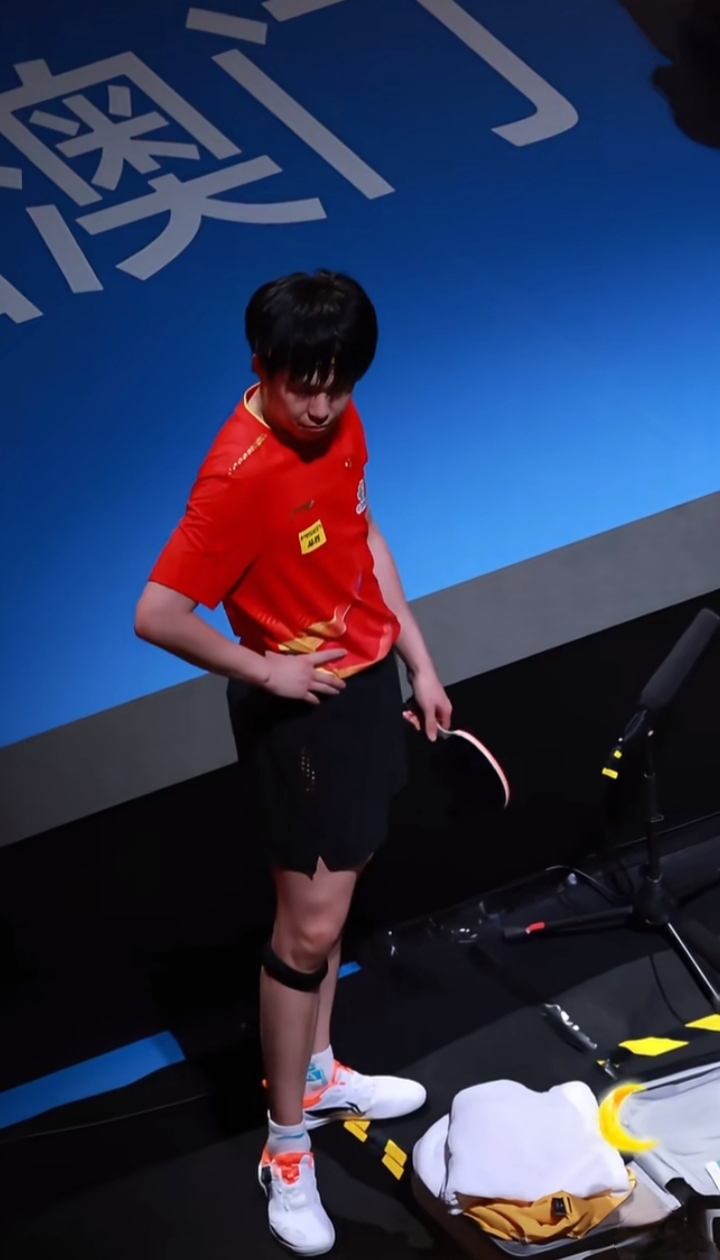 百折不挠!球员们的拼搏精神 百折不挠!球员们的拼搏精神