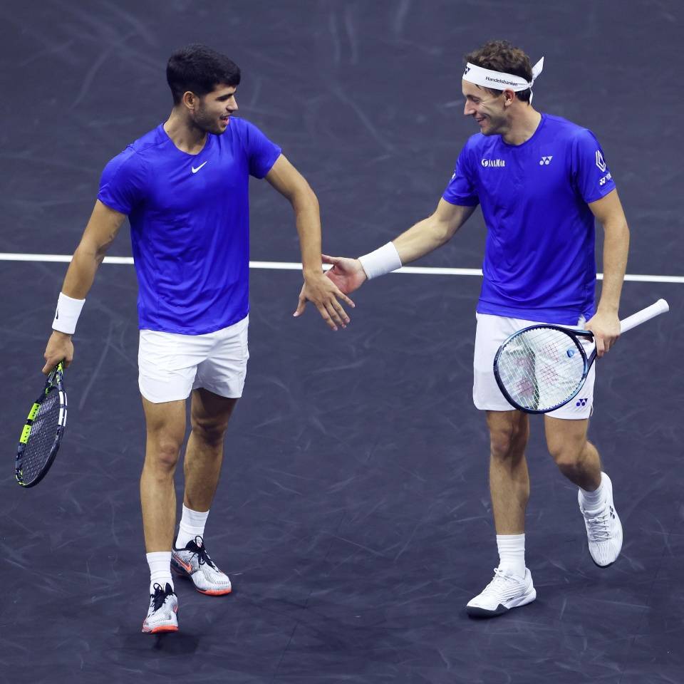 包含温网险胜拉沃尔杯，阿尔卡拉斯关键制胜的词条