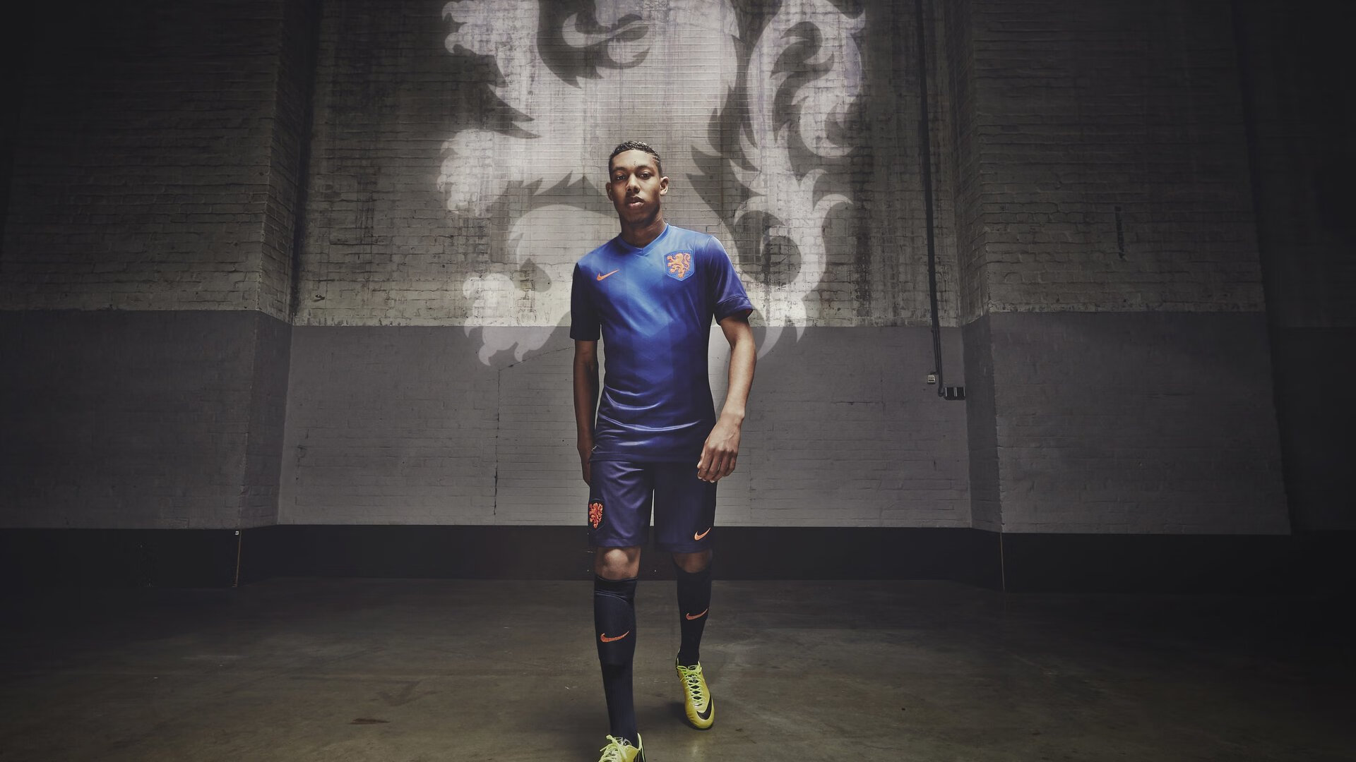 加维领军,英格兰军团横扫莱比锡红牛