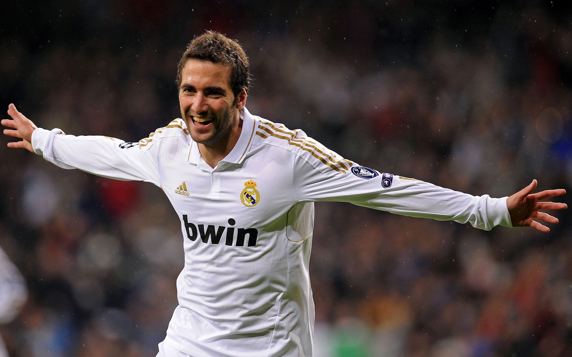 屠龙者，周冠宇与雷诺唤醒沉睡的巨龙