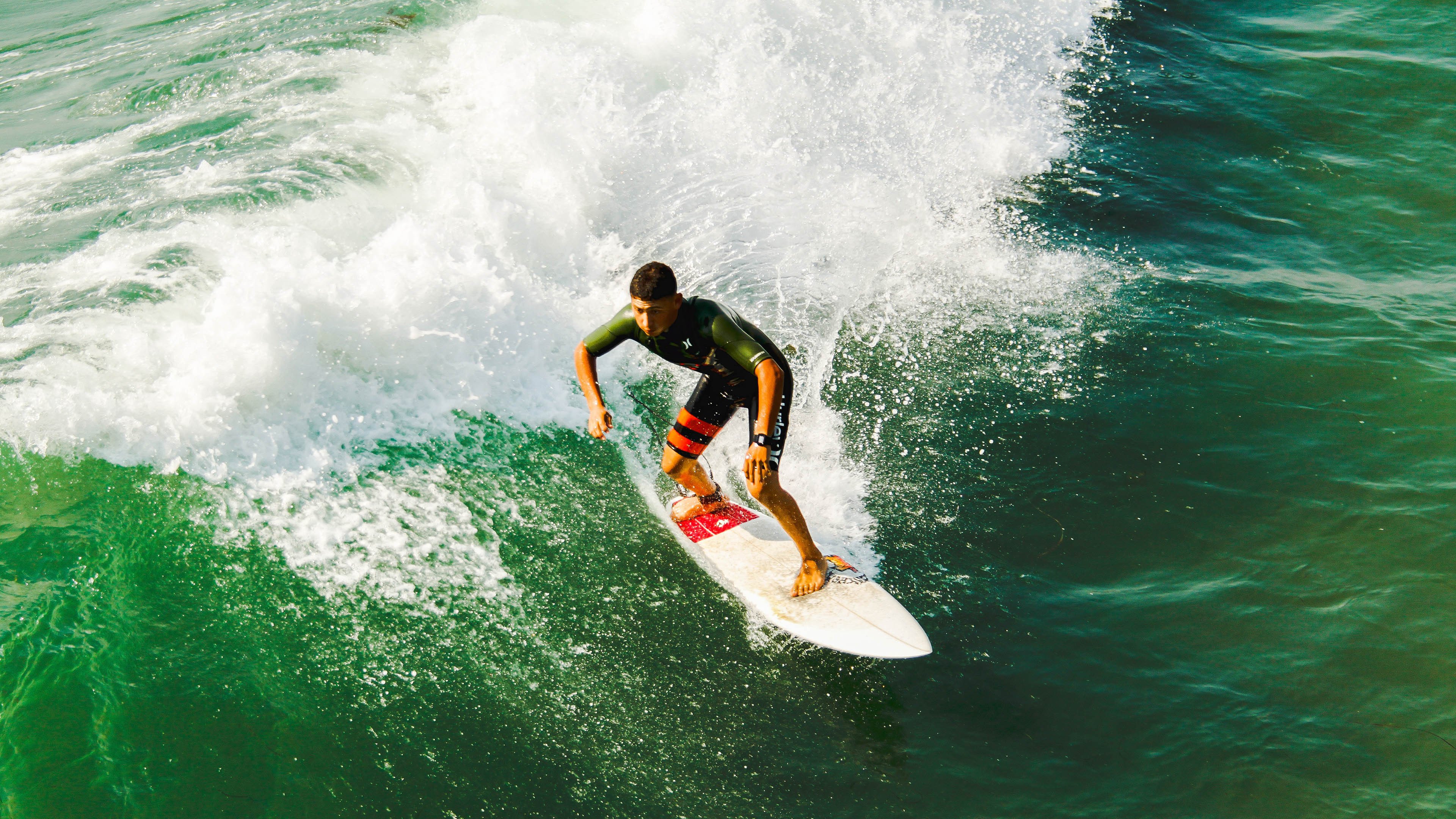 赛道硝烟中的王权更迭,汉密尔顿导演索伯奇迹,迈凯伦王朝一夜倾覆
